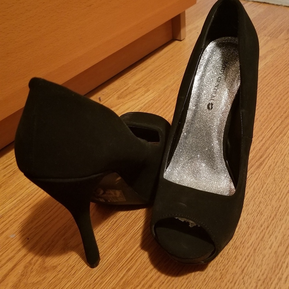 Heels! - Picture 3 of 4